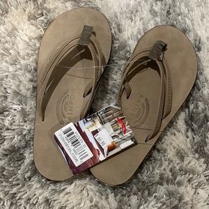 Tan double strap thin Rainbows